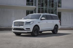 Lincoln Navigator L Monochromatic Package 2019 года